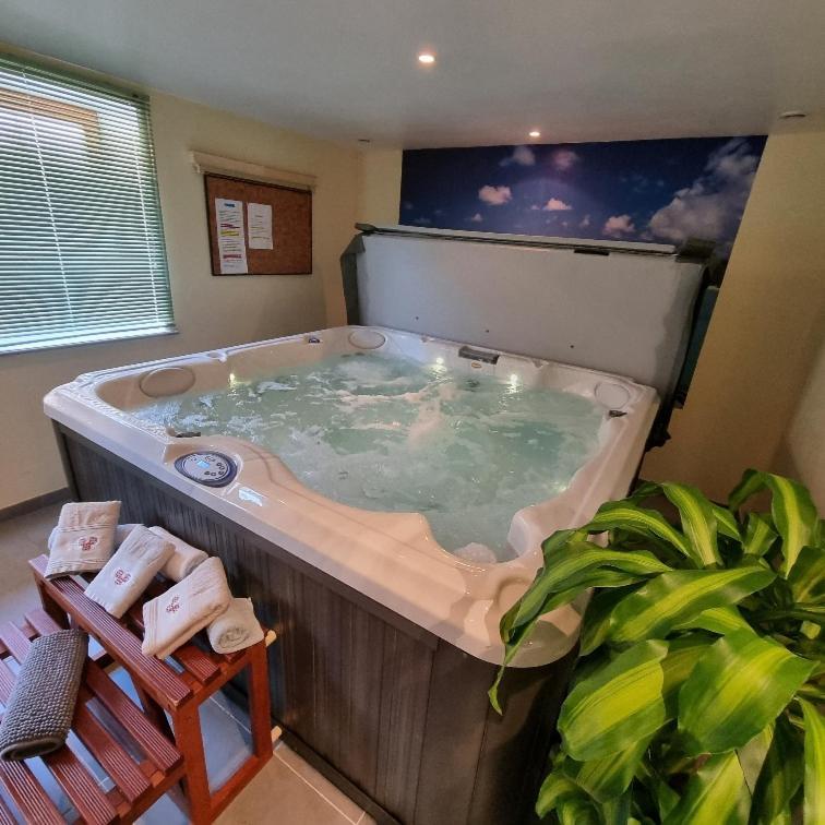 Gite Bruyere, 2 A 5 Personnes Avec Salle De Jeux Et Spa Dans La Residence Ventron Luaran gambar
